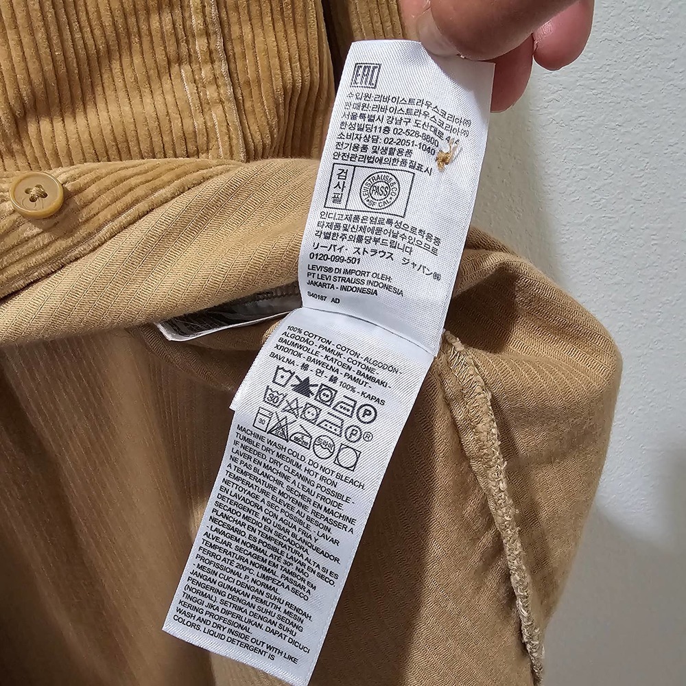 LEVI'S Remi Tan Colored Button Down Long Sleeve Corduroy Shirt sz S - Picture 8 of 11